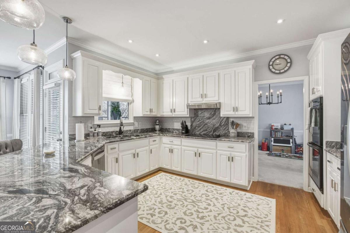 200 Mayglen Court Woodstock - Photo 11