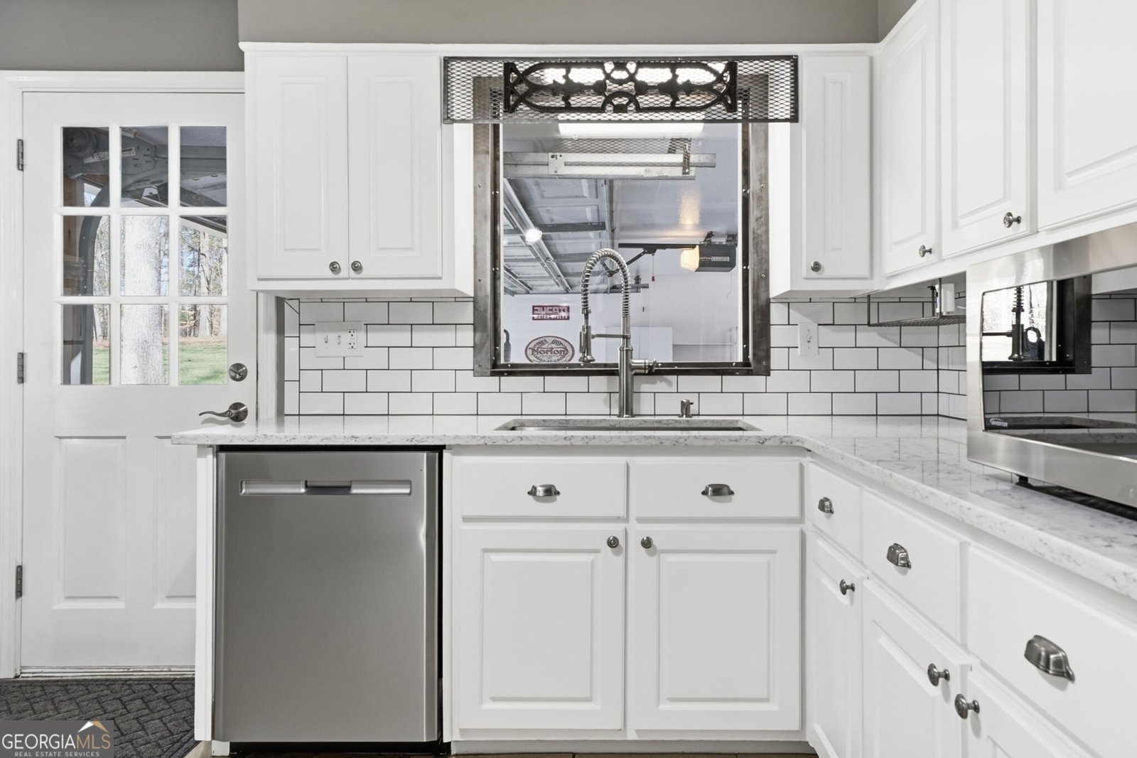 6041 Antebellum Drive Stone Mountain - Photo 12