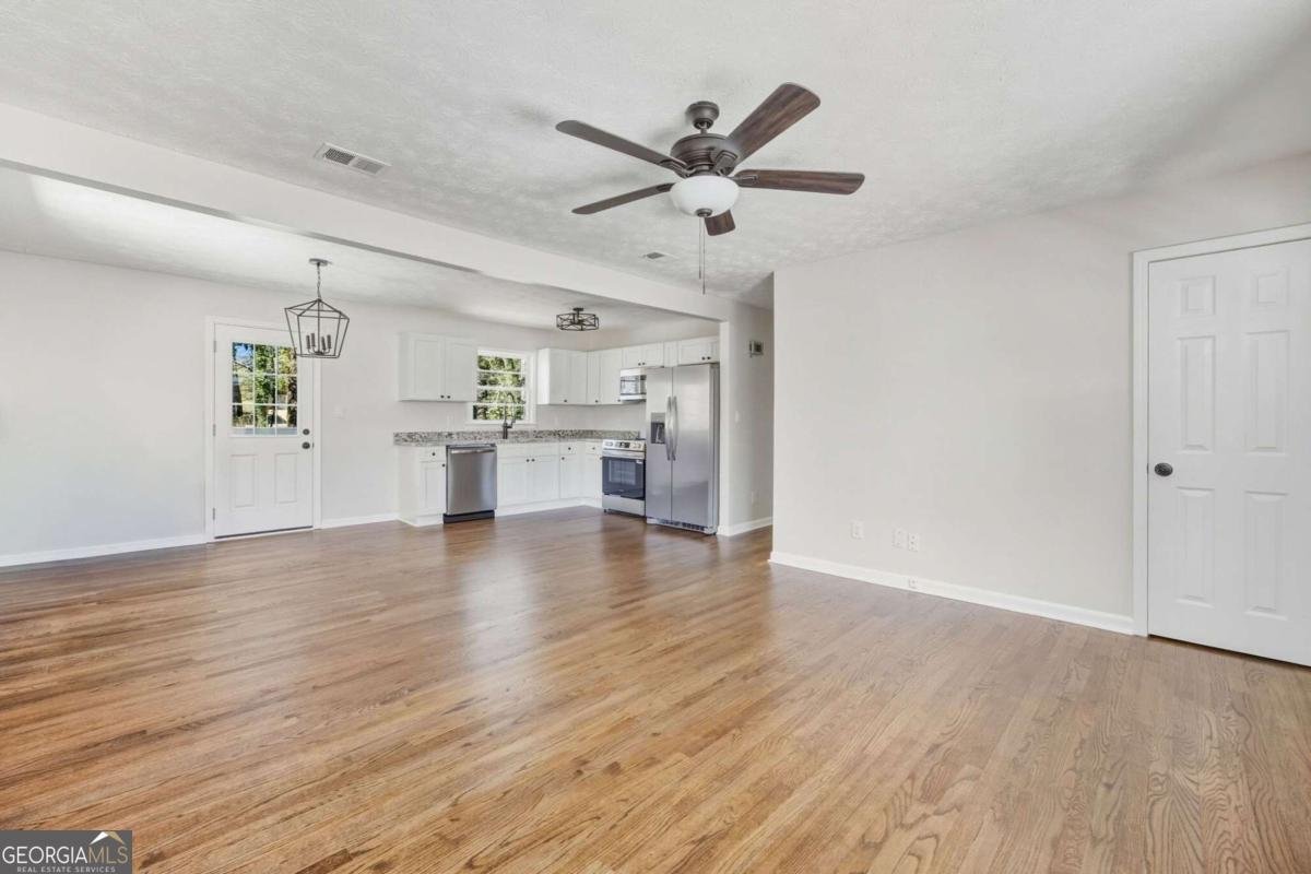 4220 Kent Drive Powder Springs - Photo 8