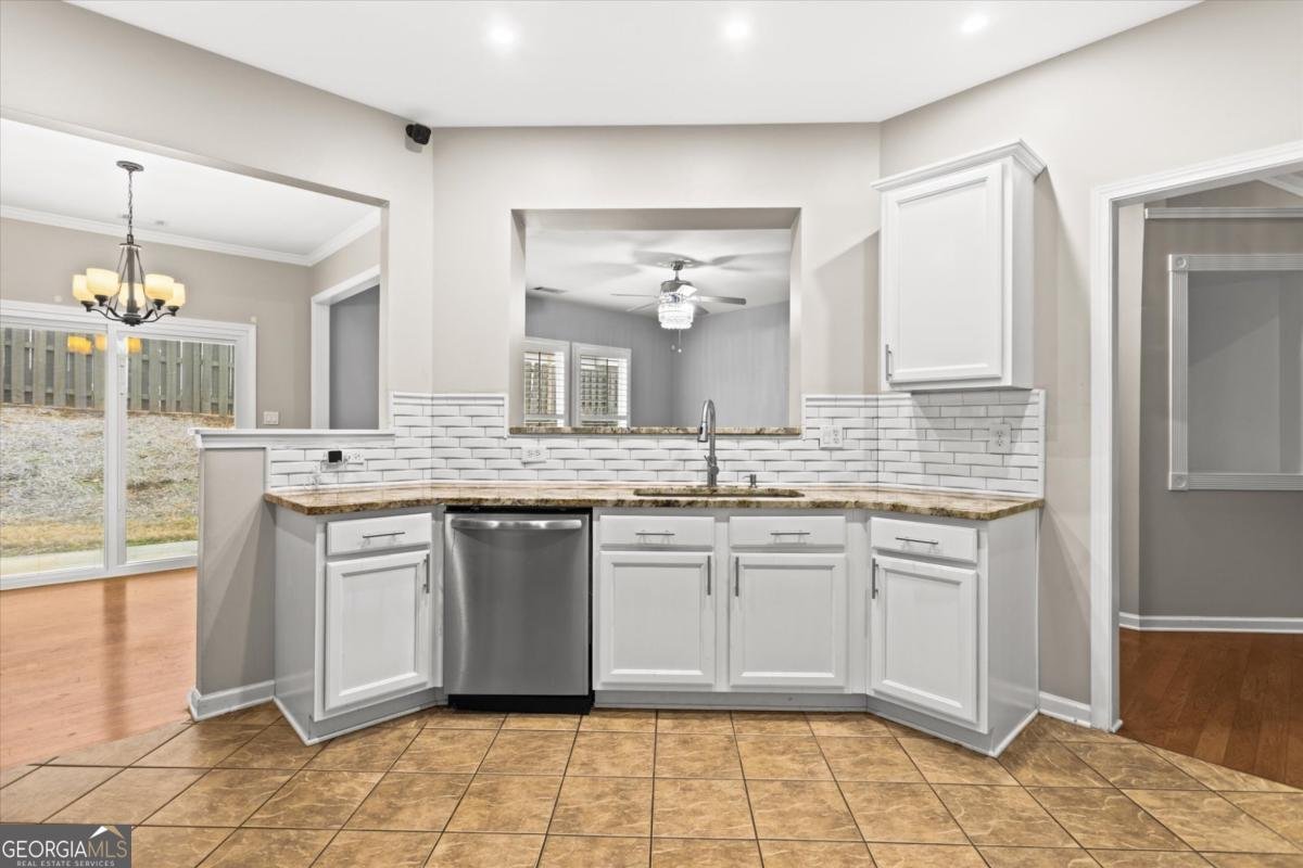 4913 Berkeley Oak Circle Peachtree Corners - Photo 10