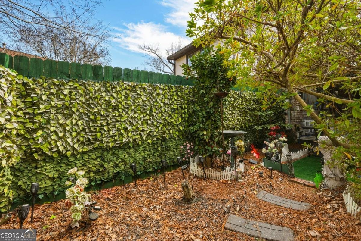 1198 Ashborough Terrace Marietta - Photo 8