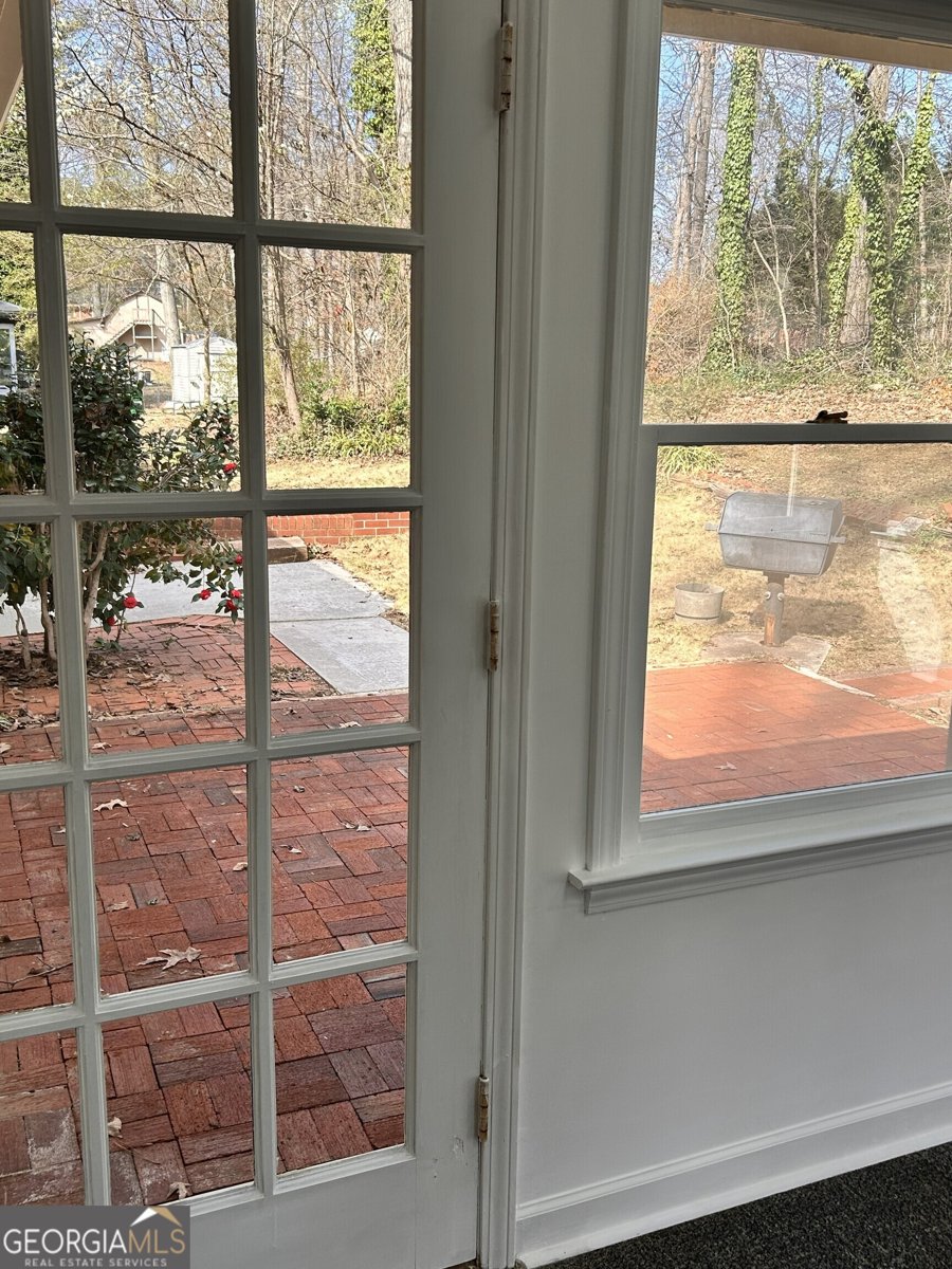 1524 Carlton Avenue Stone Mountain - Photo 11