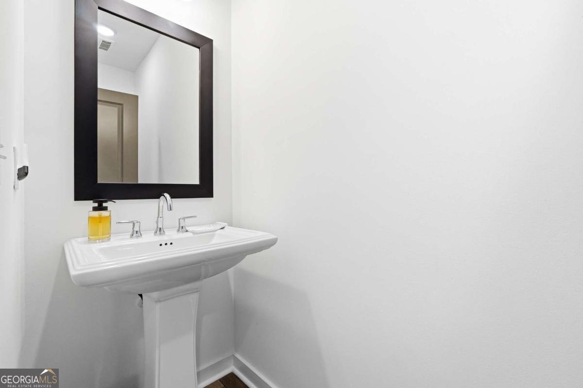 521 Burton Drive Alpharetta - Photo 16