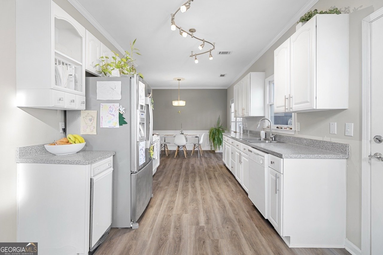 1028 Deer Hollow Drive Woodstock - Photo 9