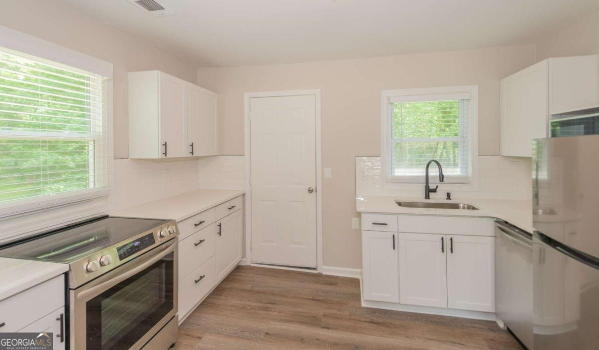 525 Baker Circle Atlanta - Photo 8