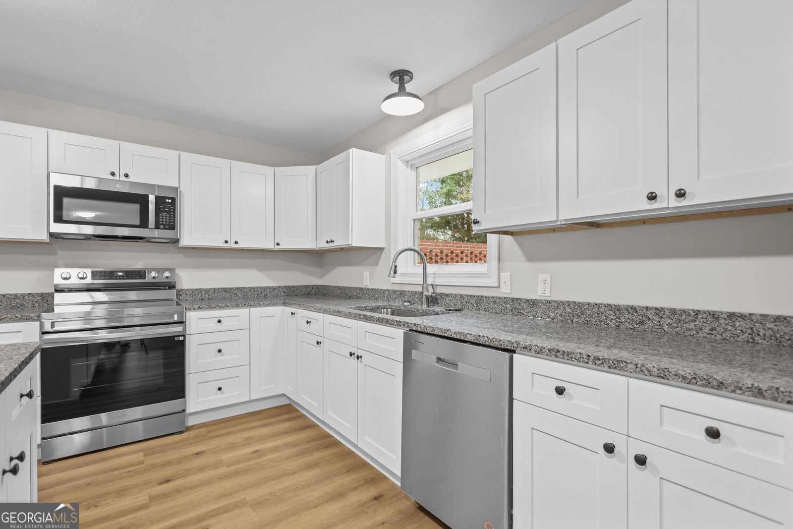 215 Glynn Street Jesup - Photo 8