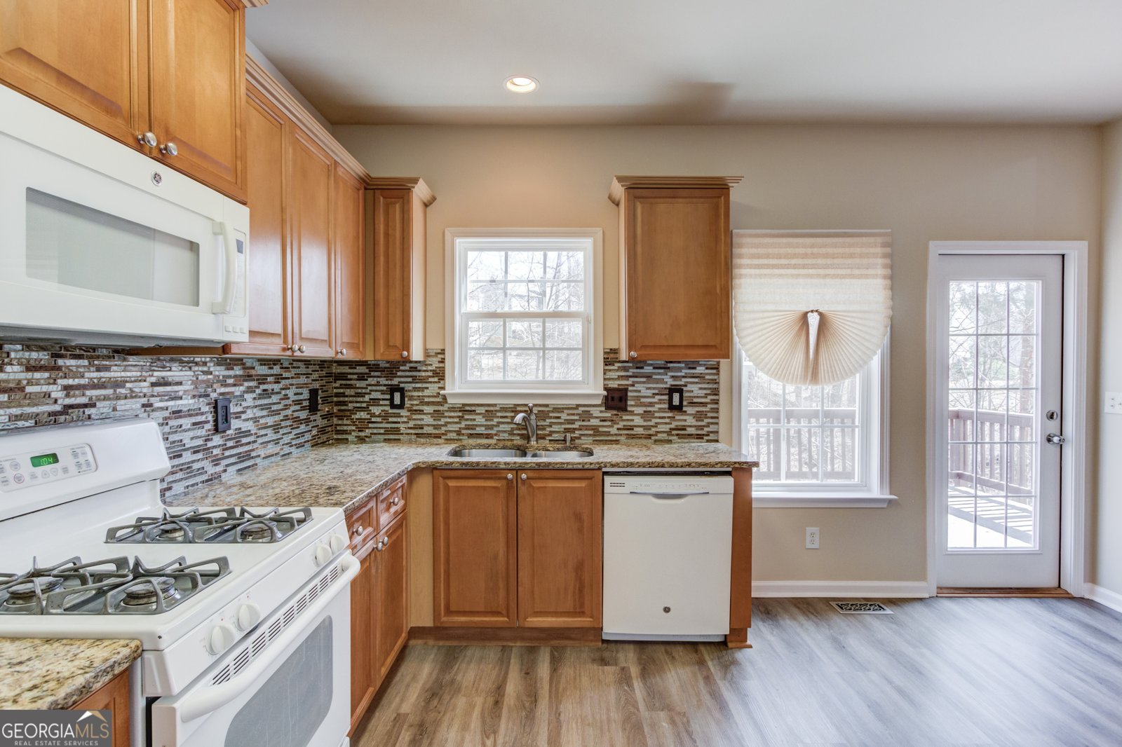 6925 River Island Circle Buford - Photo 9