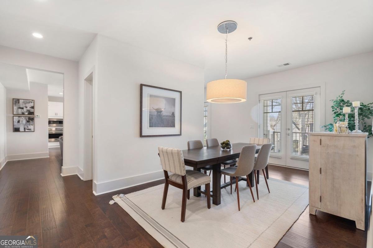 301 Canton Way Roswell - Photo 6