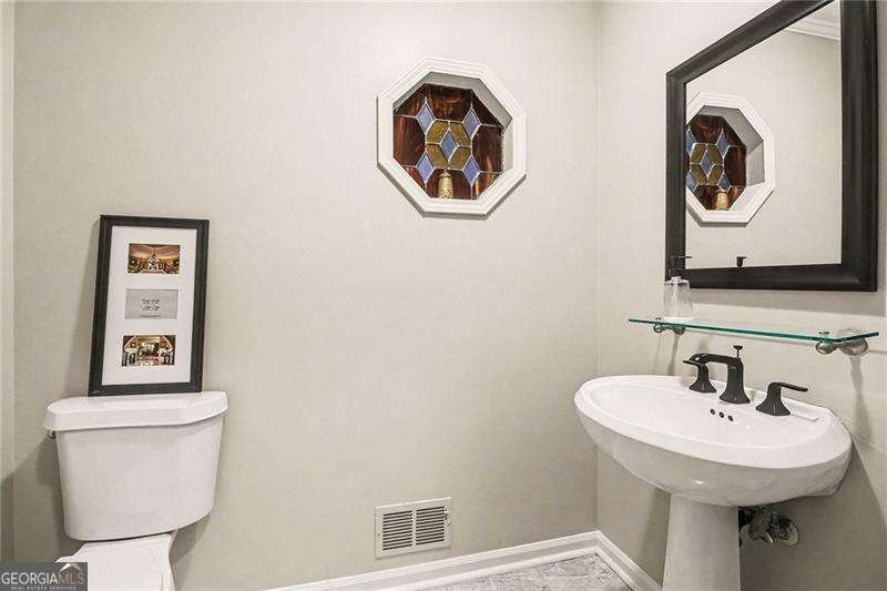 370 Kenilworth Circle Stone Mountain - Photo 14