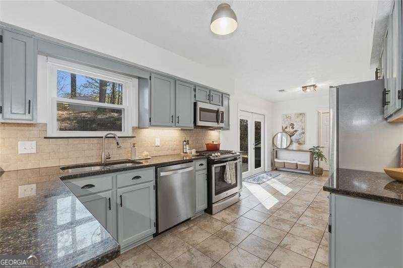 10445 Summer Creek Drive Alpharetta - Photo 14