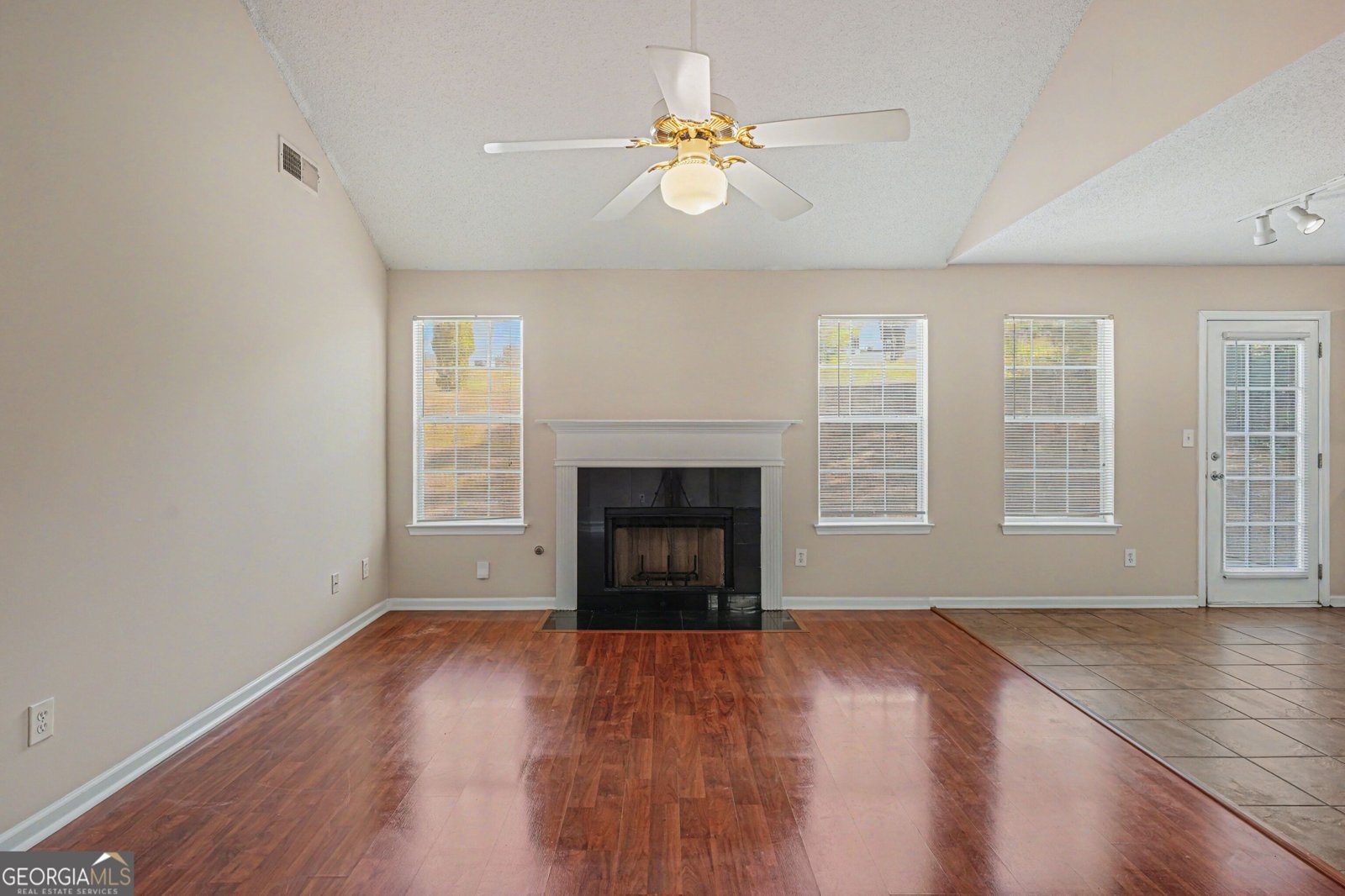 652 Rayella Drive Stockbridge - Photo 6