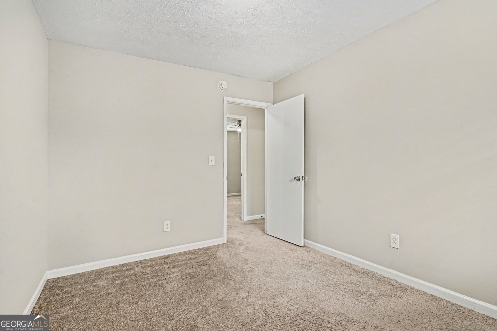 2221 Davis Oaks Court Stone Mountain - Photo 12