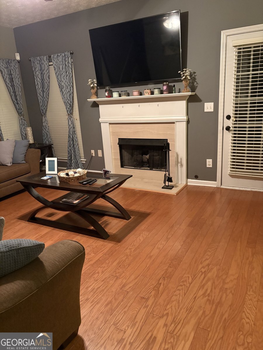 210 Woodcliff Court Fairburn - Photo 9