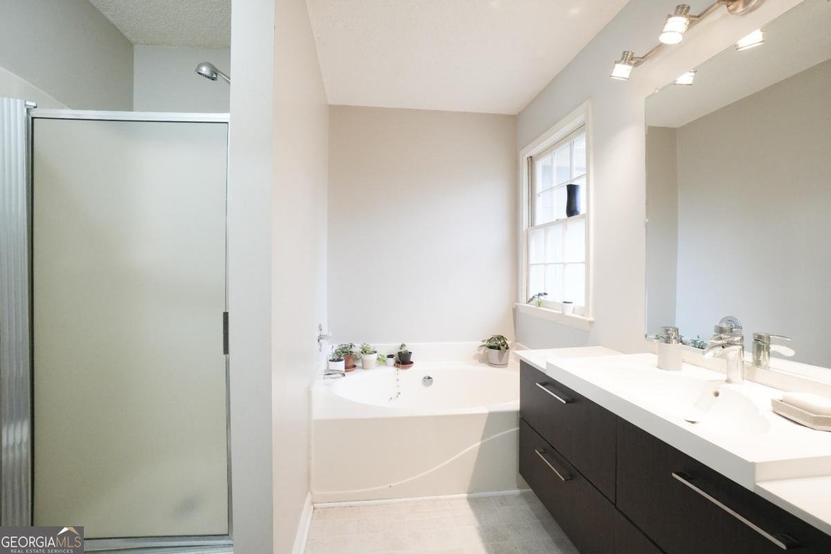 715 Lake Point Drive Woodstock - Photo 23