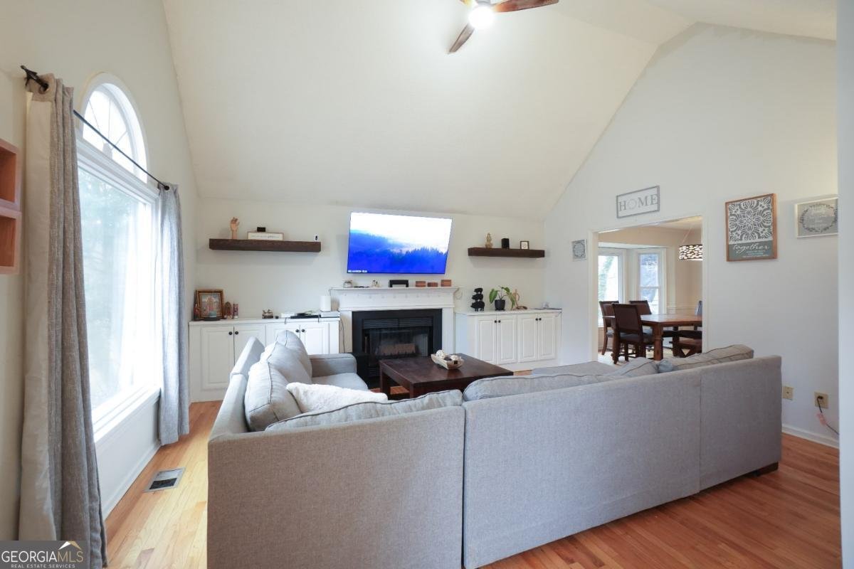 715 Lake Point Drive Woodstock - Photo 7