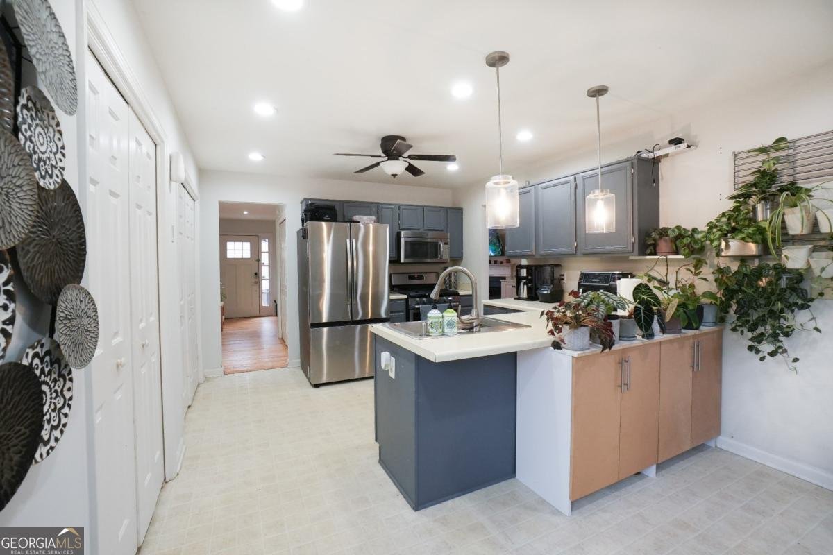 715 Lake Point Drive Woodstock - Photo 9