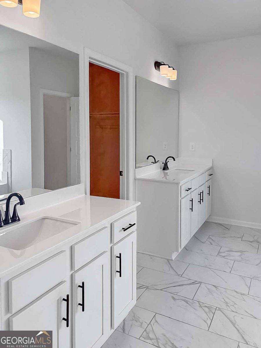 5240 Fox Den Road Oakwood - Photo 18