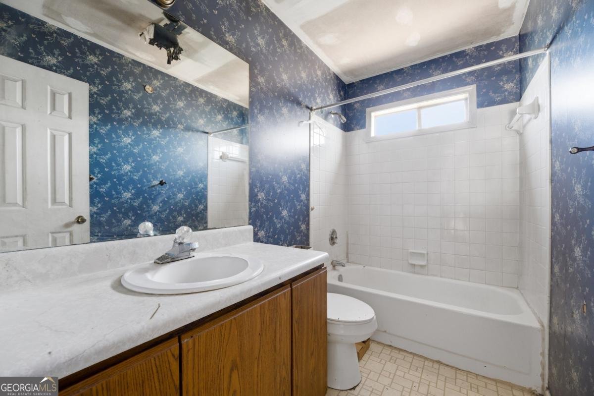 1044 Autumn Crest Court Stone Mountain - Photo 17