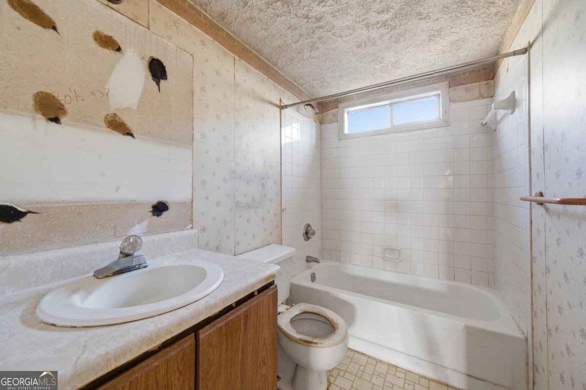 1044 Autumn Crest Court Stone Mountain - Photo 8