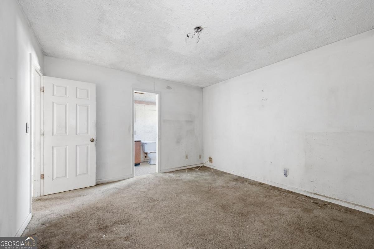 1044 Autumn Crest Court Stone Mountain - Photo 9