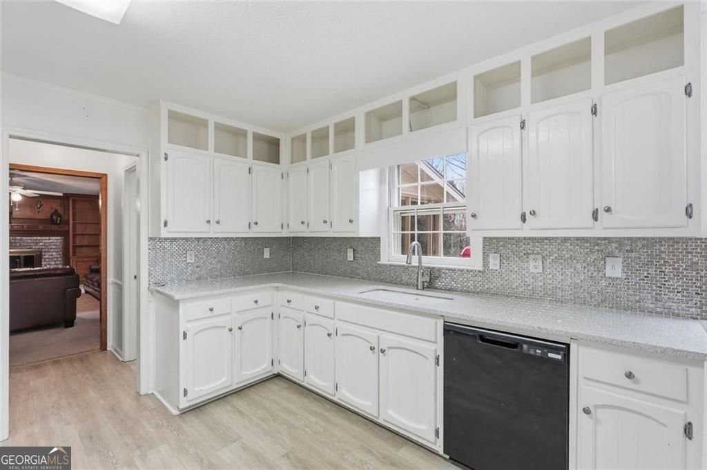 4803 Tomahawk Court Lilburn - Photo 8