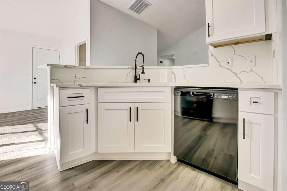 1528 Buckingham Place Stockbridge - Photo 14