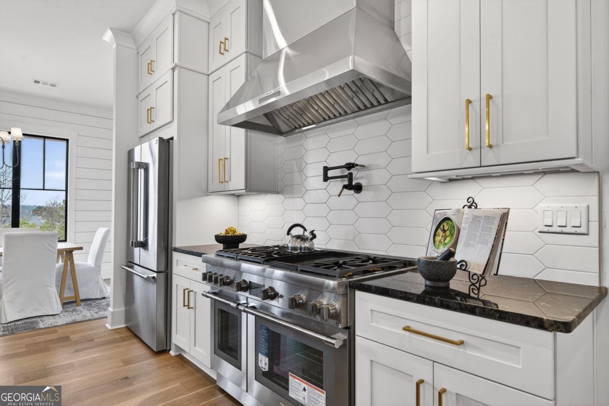 2020 Clearwater Drive White Plains - Photo 33