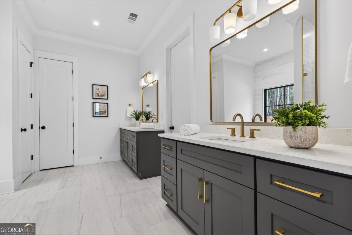 2020 Clearwater Drive White Plains - Photo 49