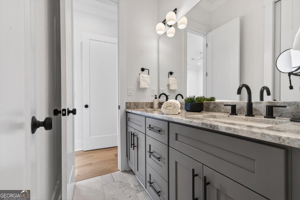 2020 Clearwater Drive White Plains - Photo 61