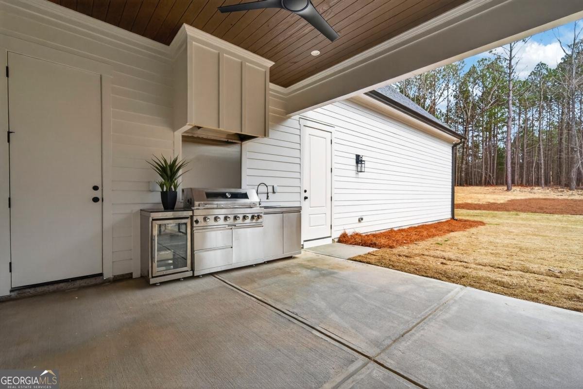 2020 Clearwater Drive White Plains - Photo 73