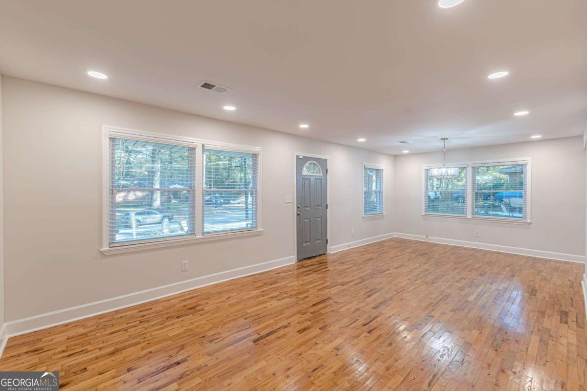 1395 Dennis Drive Decatur - Photo 8