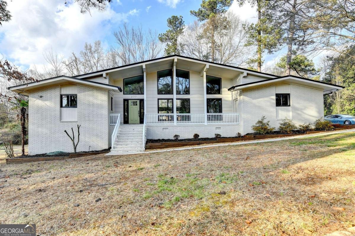 277 Hillside Drive Winder - Photo 1