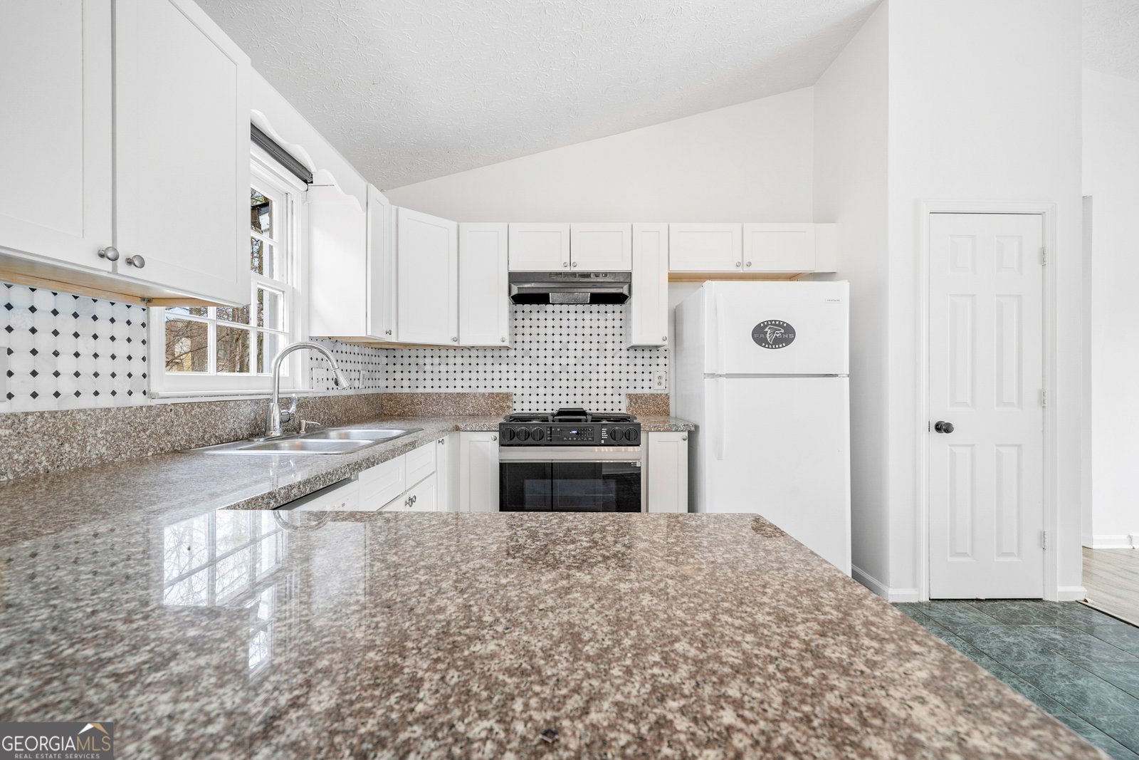 2385 Waterford Park Drive Lawrenceville - Photo 6