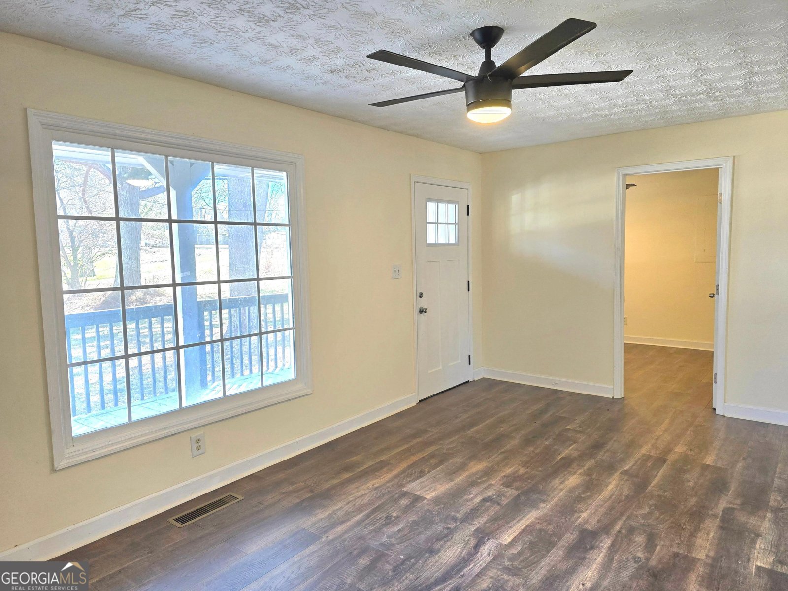 71 Railroad Avenue Jefferson - Photo 8