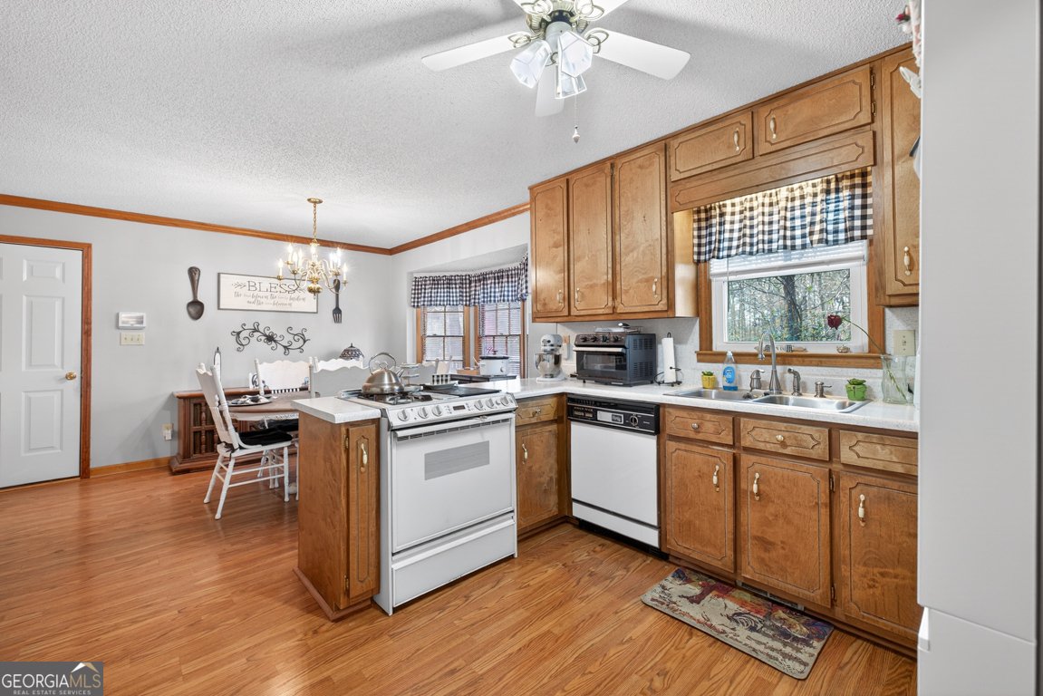 196 Regal Way McDonough - Photo 17