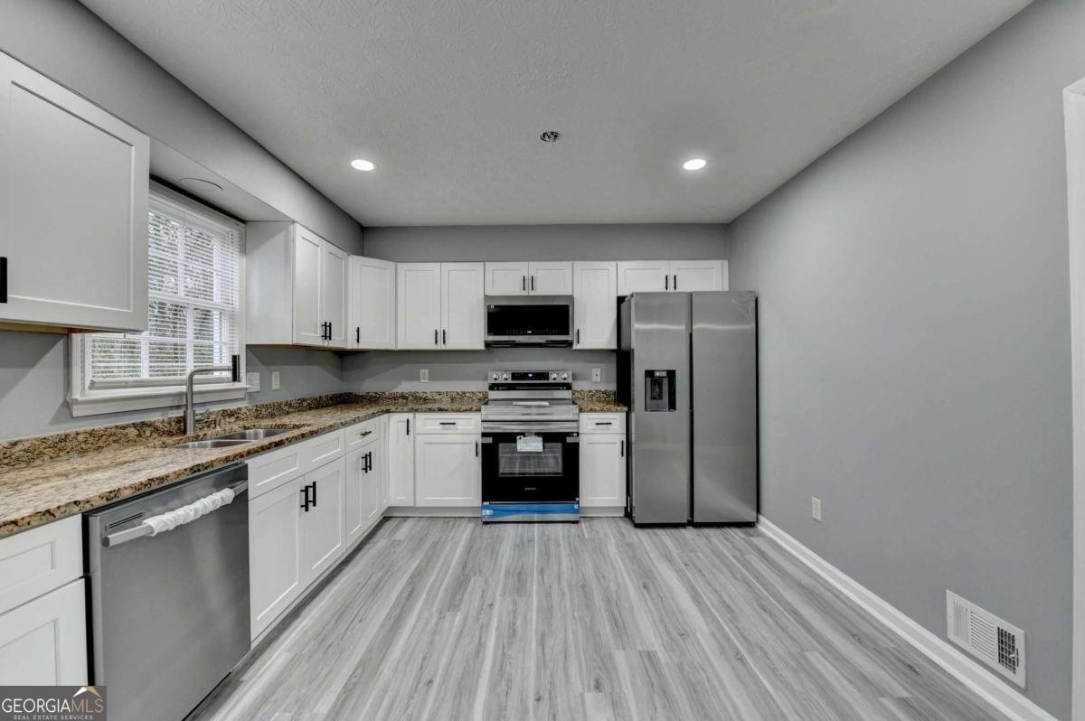 5362 Milieo Place Lilburn - Photo 16