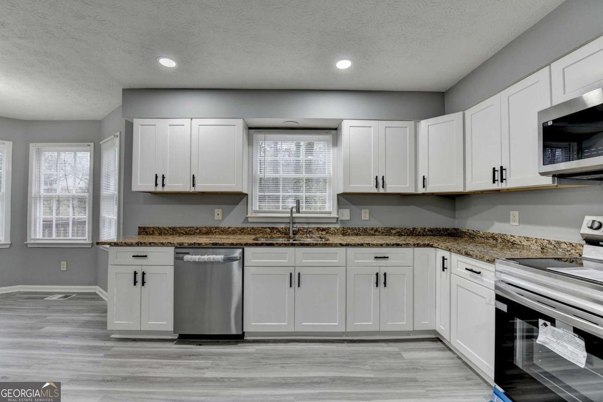 5362 Milieo Place Lilburn - Photo 18