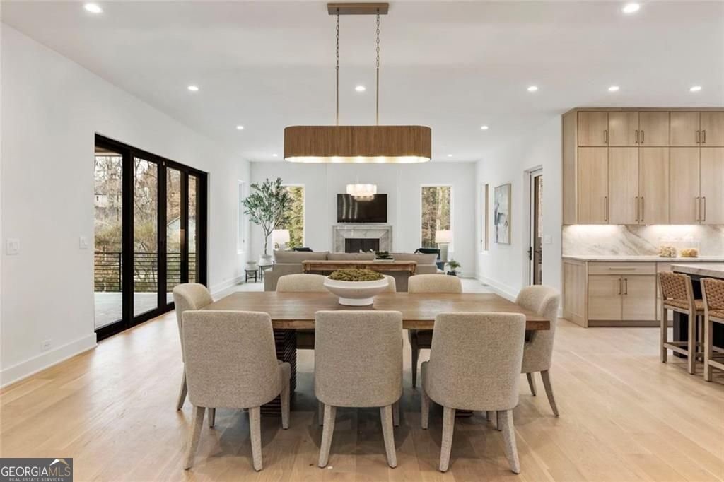 4524 Mystic Drive Sandy Springs - Photo 18