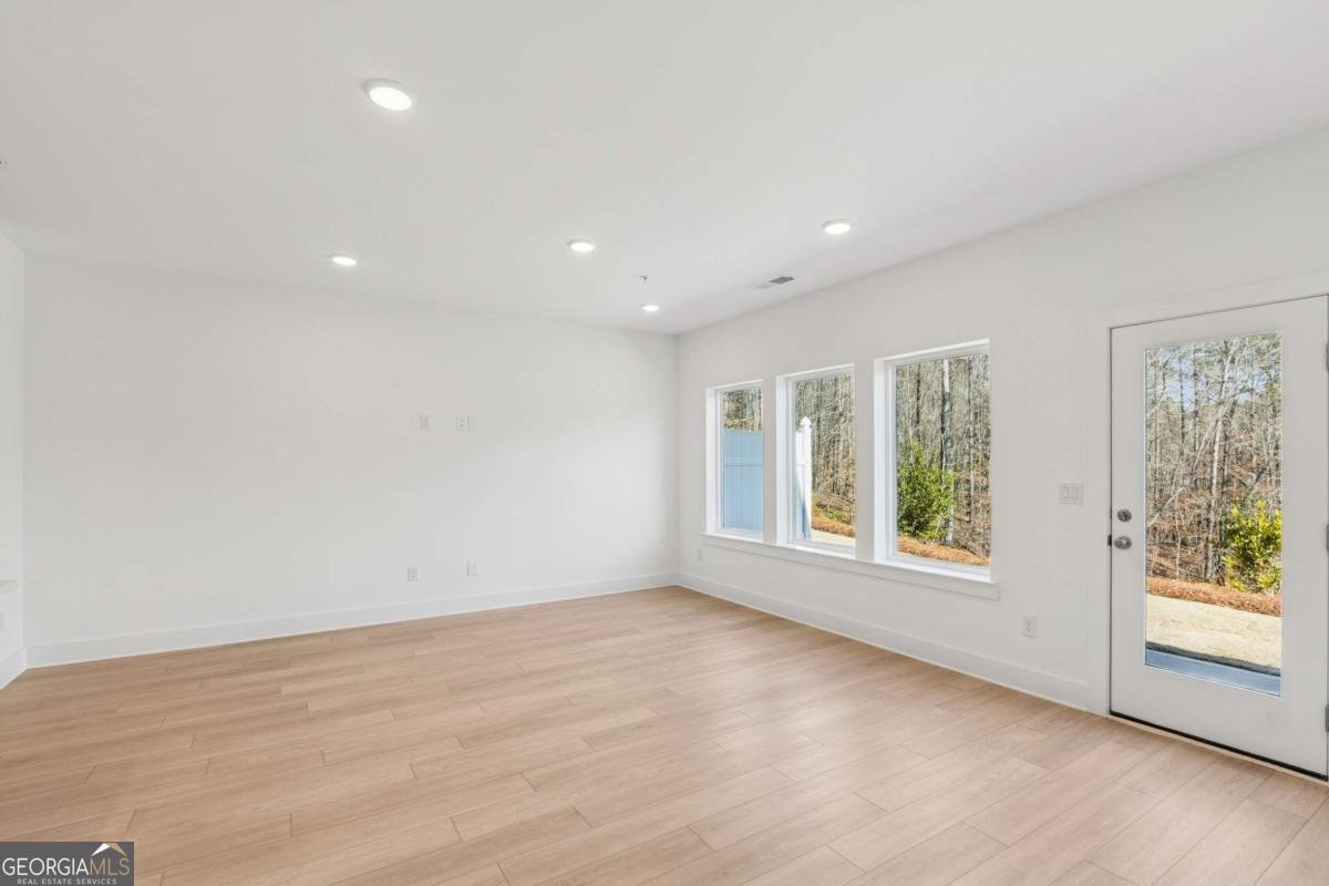 462 Laurelwood Lane Canton - Photo 8