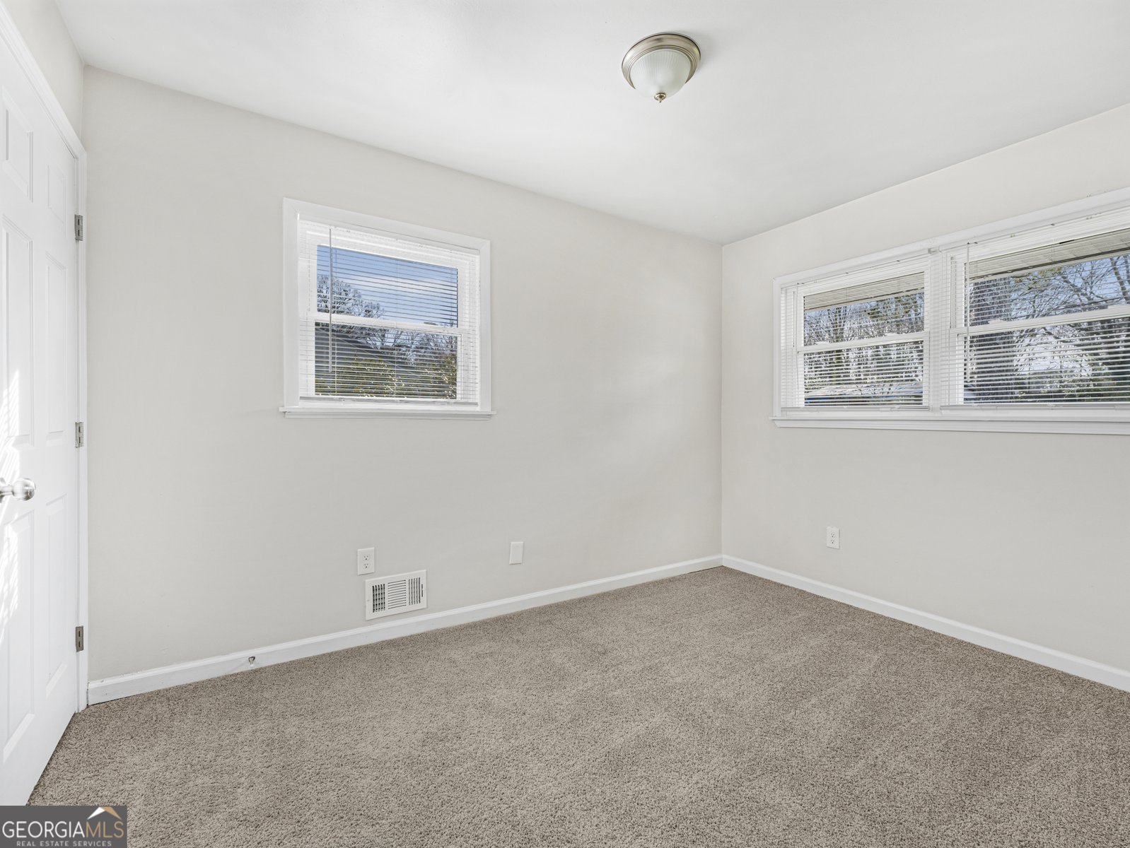 7288 Howard Circle Jonesboro - Photo 10