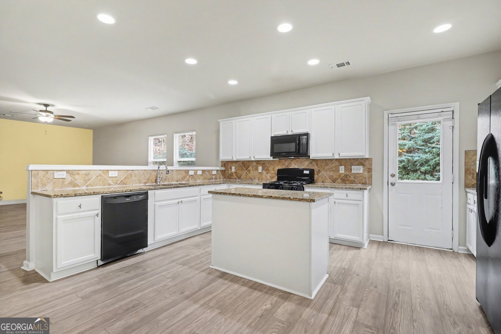 6858 Pierless Avenue Sugar Hill - Photo 17