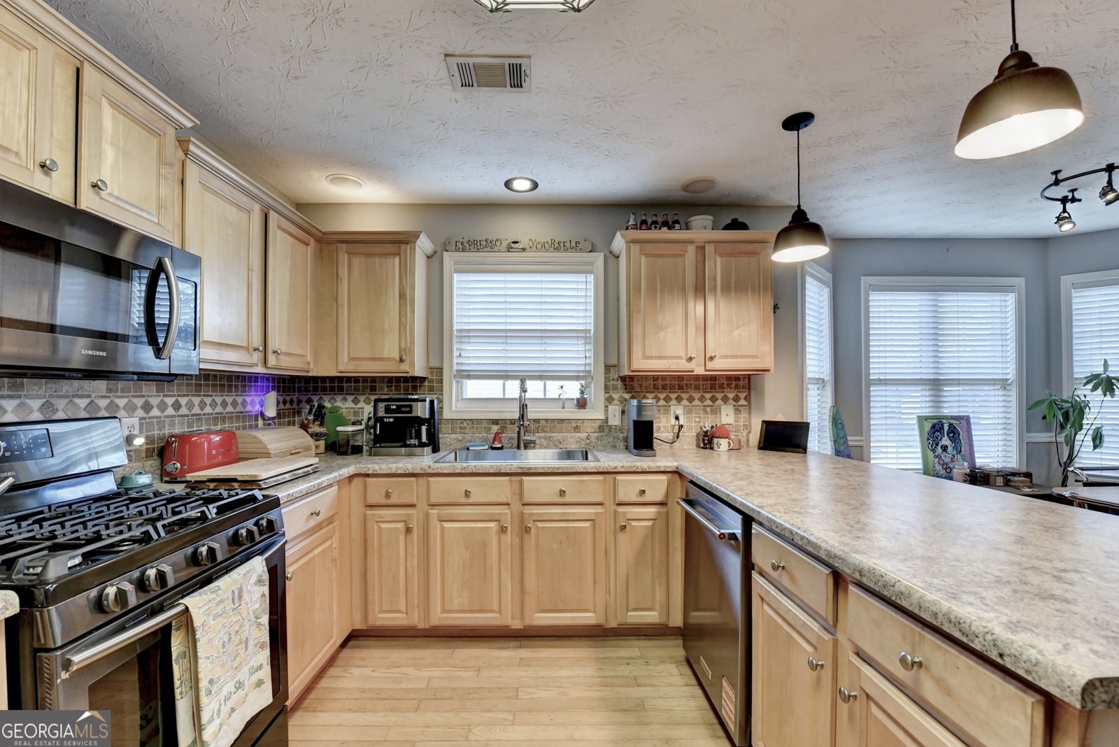 8415 Meadowgrove Lane Gainesville - Photo 15