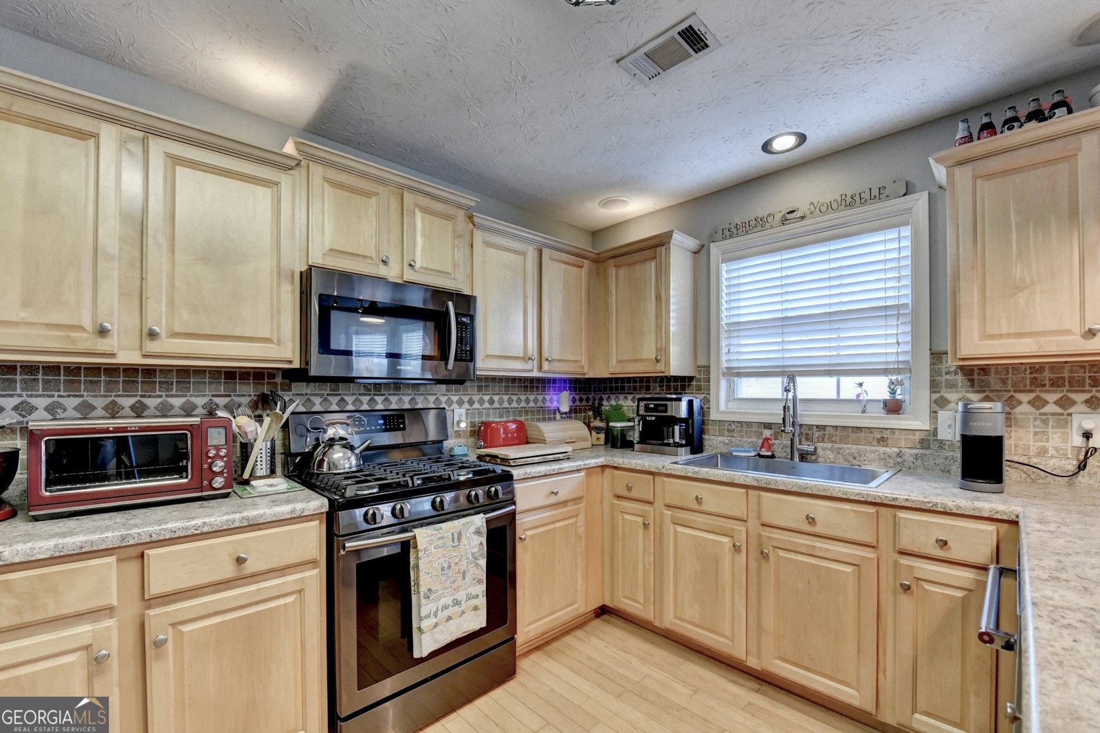 8415 Meadowgrove Lane Gainesville - Photo 16