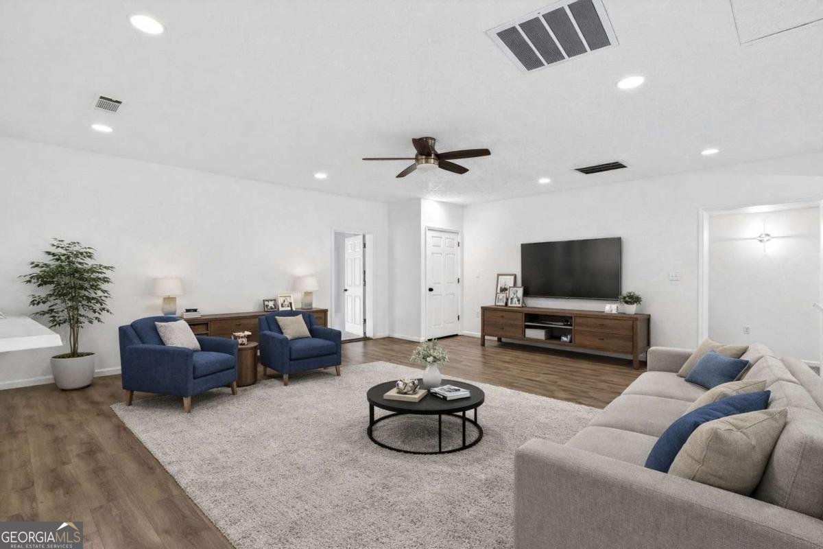 4927 Salem Road Covington - Photo 11