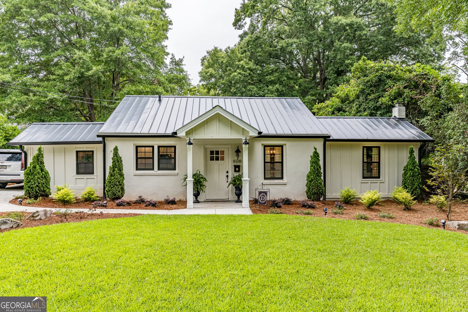 606 Spring Street Washington - Photo 1