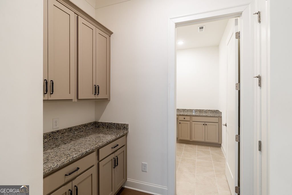 6954 Scenic Overlook Trace Flowery Branch - Photo 8