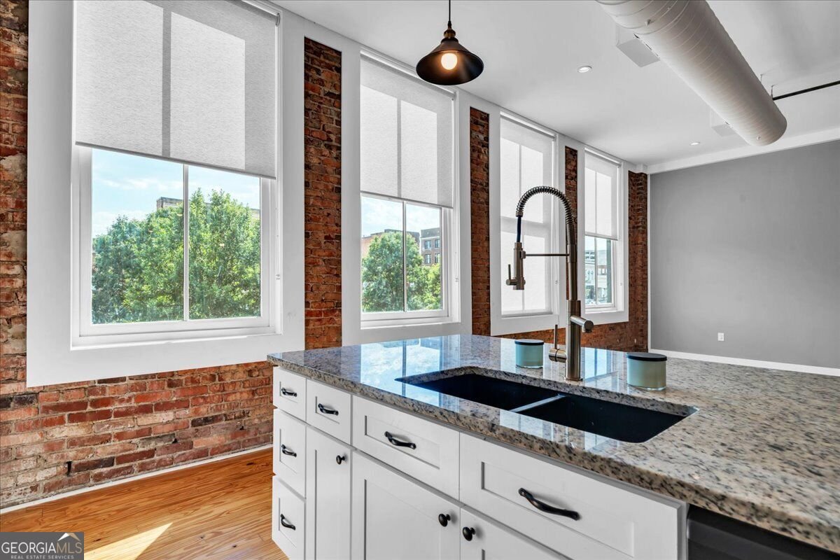 565 Poplar Street Macon - Photo 14
