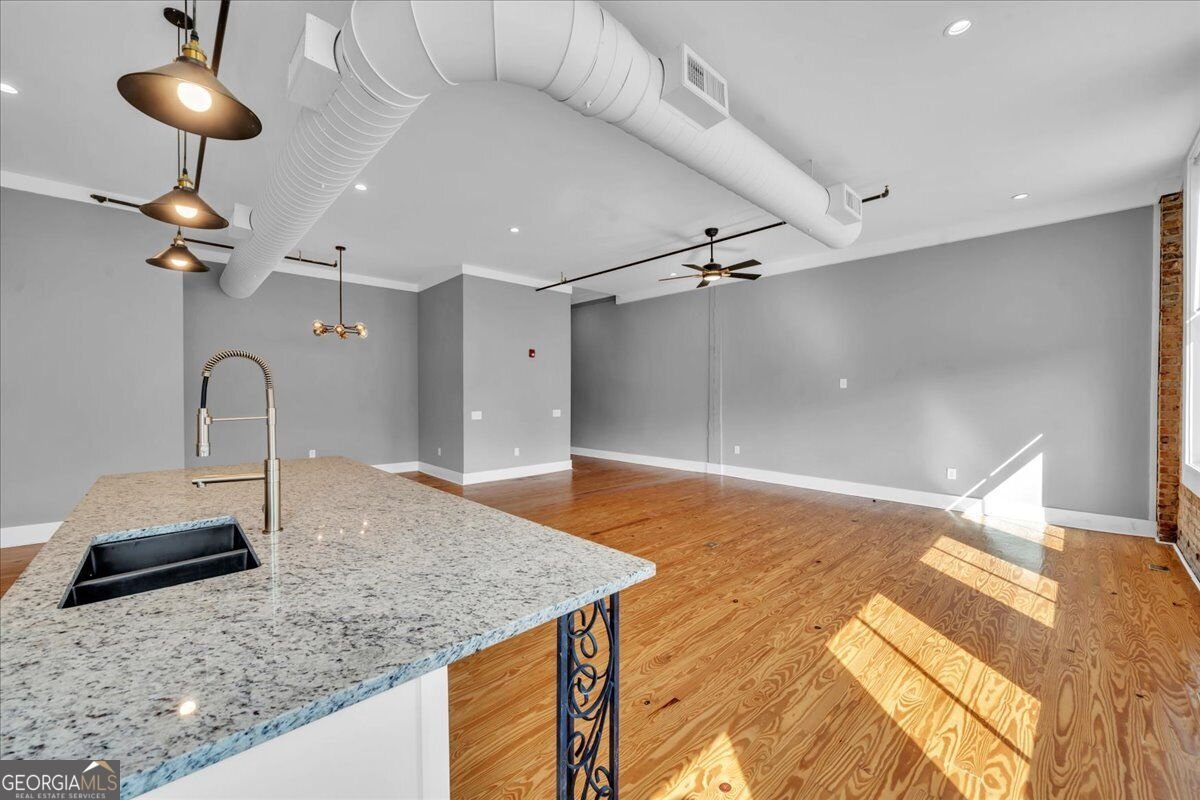 565 Poplar Street Macon - Photo 32