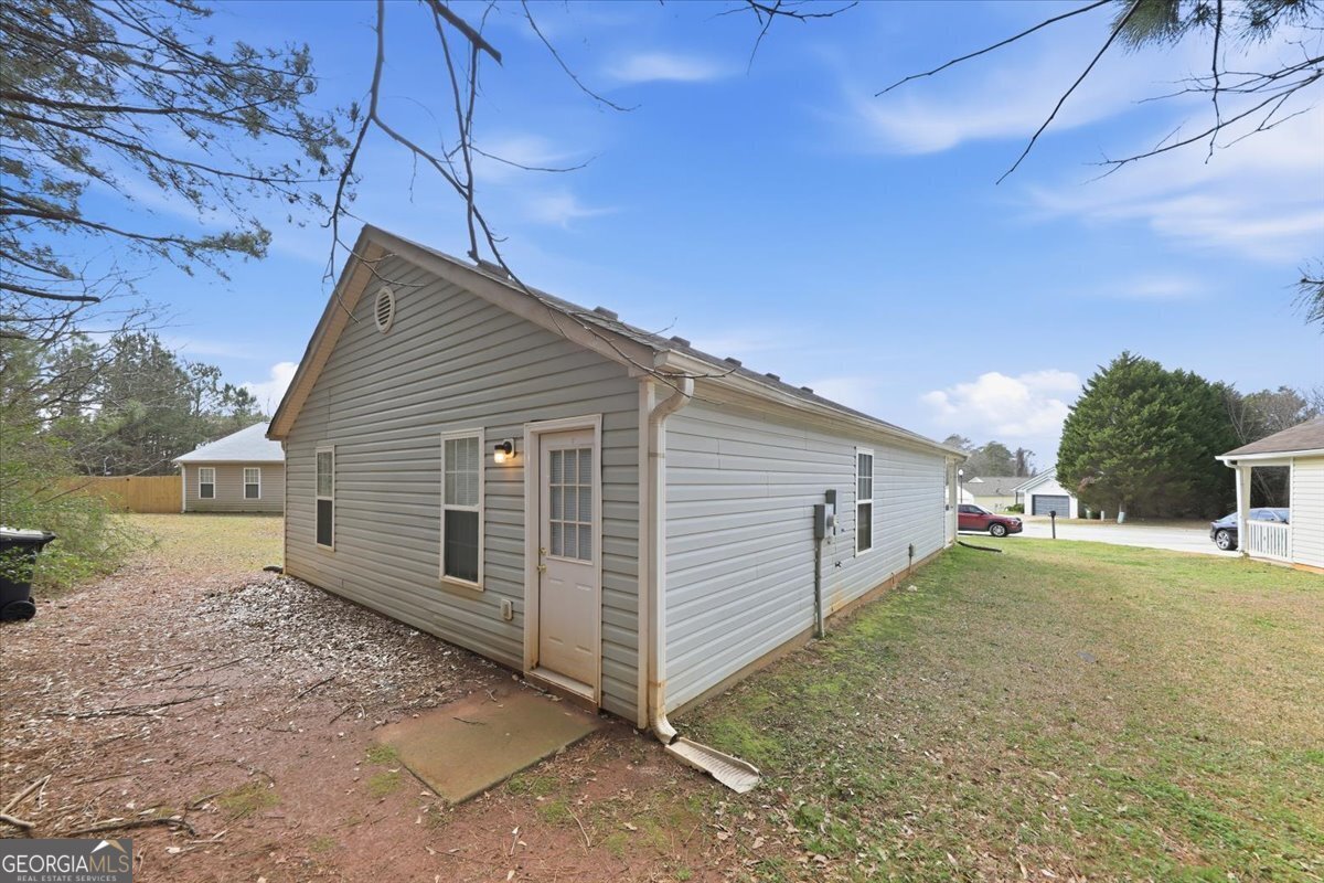 1626 Hallmark Hills Dr Griffin - Photo 17