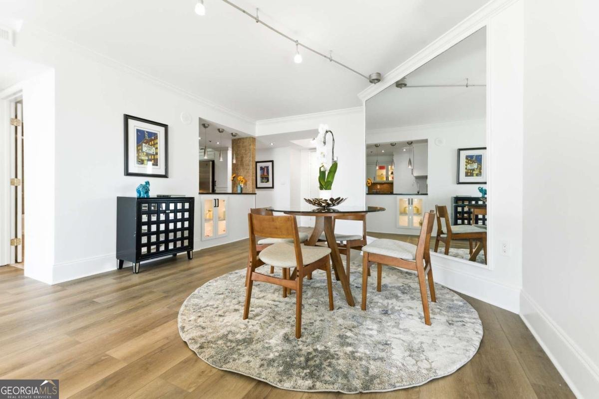 2870 Pharr Court South Atlanta - Photo 6